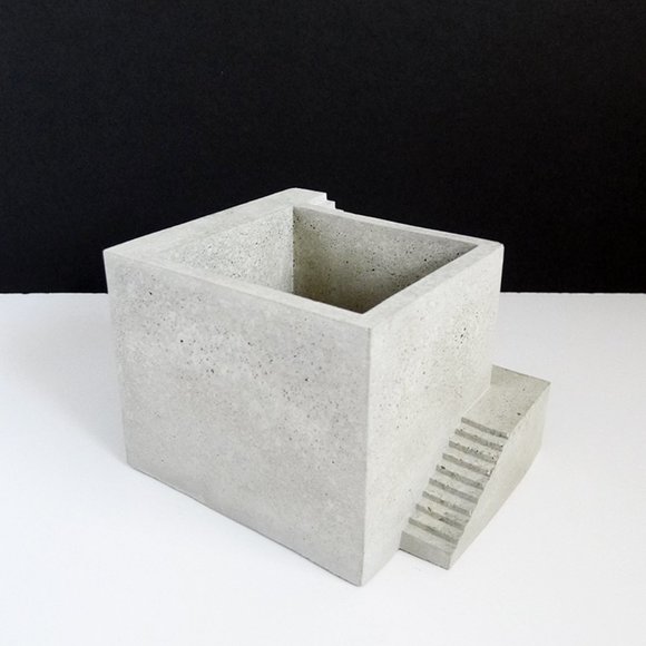 NEW ARCHITECTURE Stairs Structure Modern Industrial Minimalist CONCRETE PLANTER - Picture 2 of 8